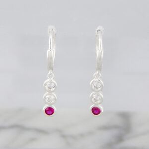 Aros Plata Cubic Translúcido y Fucsia