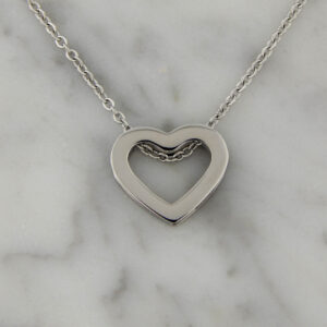 Collar Acero Corazón Calado